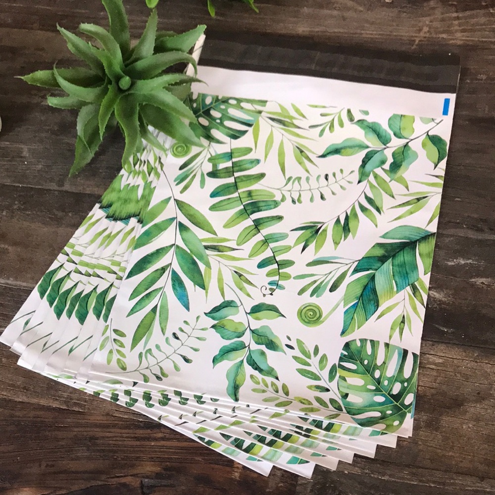 3/$20📦 10 botanical 10x13 polymailers + 10 FREE stickers - Picture 2 of 4